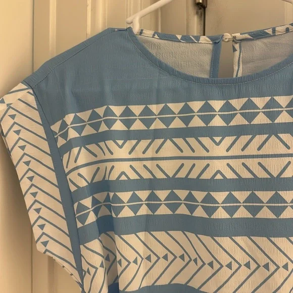 Cupshe Blue and White Geometric
Patchwork Dress - Picture 3 of 4